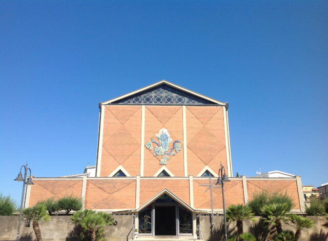 L'immagine attuale non ha un testo alternativo. Il nome del file รจ: chiesa-scaled.jpg