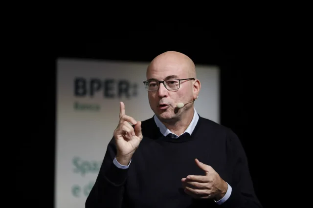 L'immagine attuale non ha un testo alternativo. Il nome del file รจ: cazzullo.webp