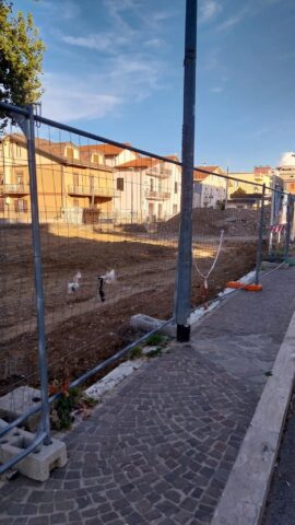 L'immagine attuale non ha un testo alternativo. Il nome del file è: lavori.jpeg