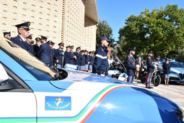L'immagine attuale non ha un testo alternativo. Il nome del file รจ: polizia-1.jpg