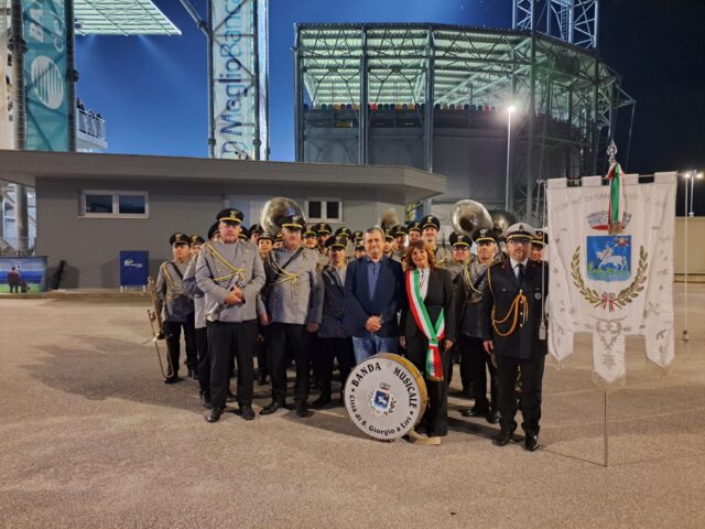 L'immagine attuale non ha un testo alternativo. Il nome del file è: banda.jpeg