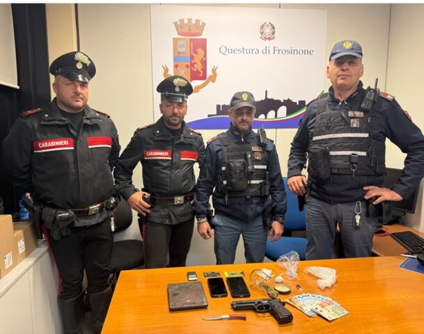 L'immagine attuale non ha un testo alternativo. Il nome del file รจ: carabinieri-polizia.jpg
