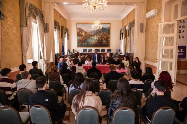 L'immagine attuale non ha un testo alternativo. Il nome del file รจ: serviziocivile.jpg