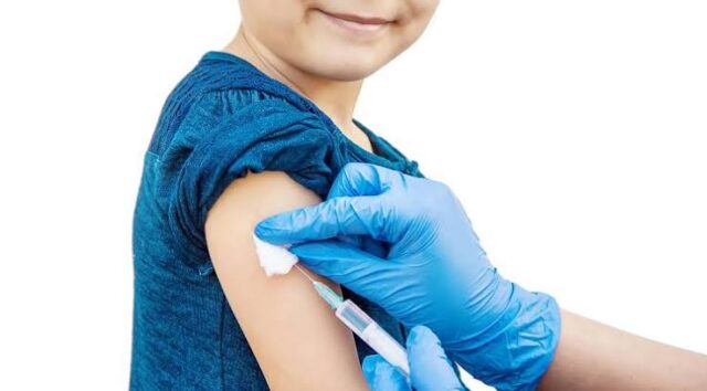 L'immagine attuale non ha un testo alternativo. Il nome del file è: vaccinazione-bambini.jpg
